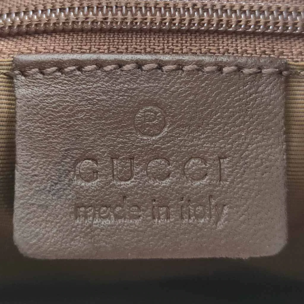 Allu.SG - 【How to check LV authenticity by its leather trademark stamp?】  Leather trademark stamps are those that feature the ® trademark symbol. On  authentic stamps , 1. Round “O” letters are
